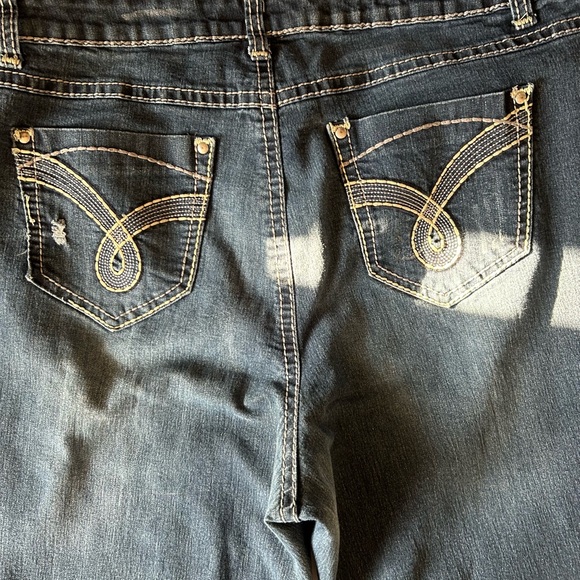 Cato Premium Slightly Distressed Jeans - Picture 4 of 5